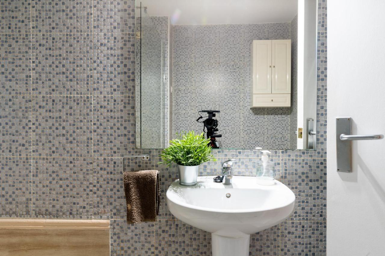 Cr Alameda Amplio Y Traquilo Apartameto Para Parejas Seville Ngoại thất bức ảnh